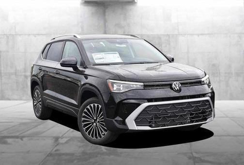Deep Black Pearl 2026 Volkswagen Taos 1.5T SE