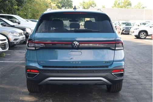 2025 Volkswagen Taos 1.5T SEL