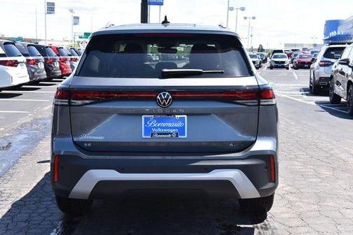 Platinum 2026 Volkswagen Tiguan 2.0T SE