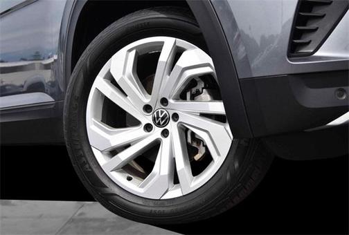 2023 Volkswagen Atlas 3.6L SE w/Technology