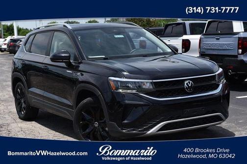 Deep Black Pearl Effect 2023 Volkswagen Taos 1.5T SE