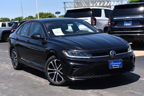 Deep Black Pearl Effect 2025 Volkswagen Jetta 1.5T Sport