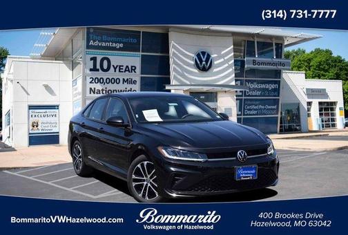 Deep Black Pearl Effect 2025 Volkswagen Jetta 1.5T Sport