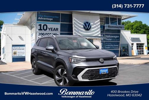 Platinum Gray Metallic 2025 Volkswagen Taos 1.5T SE
