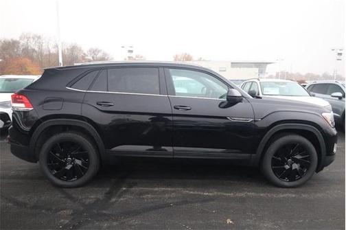 2026 Volkswagen Atlas Cross Sport 2.0T SE