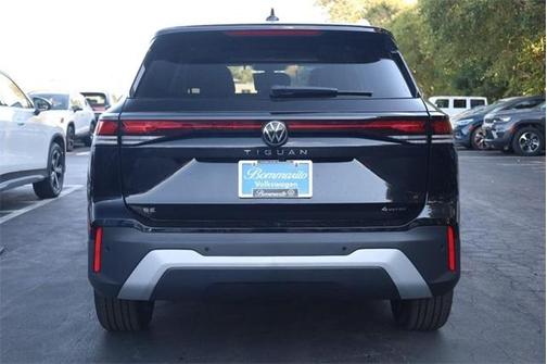 2025 Volkswagen Tiguan 2.0T SE