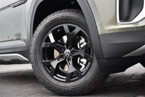 2025 Volkswagen Atlas 2.0T Peak Edition