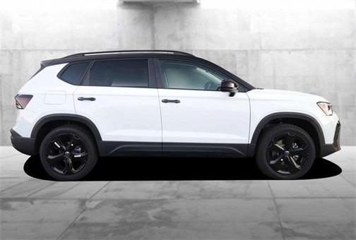 2025 Volkswagen Taos 1.5T SE Black
