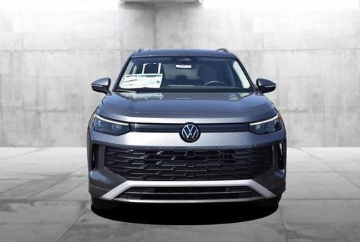 Platinum Gray Metallic 2026 Volkswagen Tiguan 2.0T SE