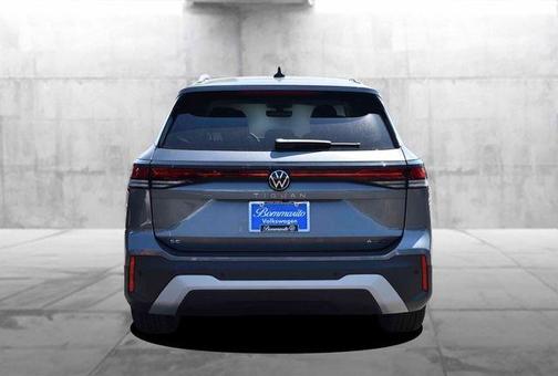 Platinum Gray Metallic 2026 Volkswagen Tiguan 2.0T SE