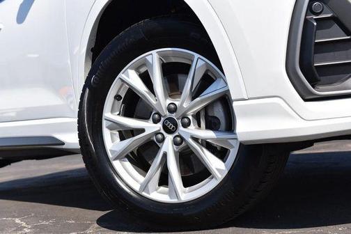 Arkona White 2025 Audi Q3 45 S line Premium