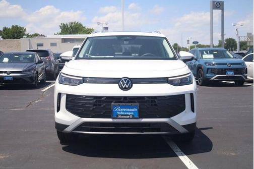 Pure White 2026 Volkswagen Tiguan 2.0T SE