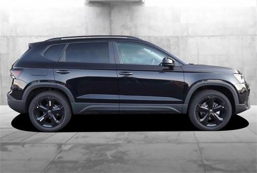 2025 Volkswagen Taos 1.5T SE Black