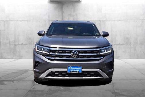 Platinum Gray Metallic 2023 Volkswagen Atlas Cross Sport 2.0T SE w/Technology 4MOTION