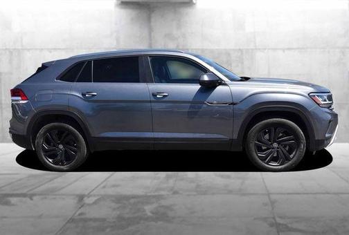 Platinum Gray Metallic 2023 Volkswagen Atlas Cross Sport 2.0T SE w/Technology 4MOTION