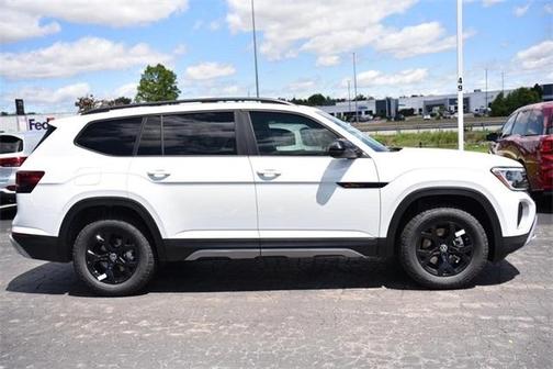 2025 Volkswagen Atlas 2.0T Peak Edition
