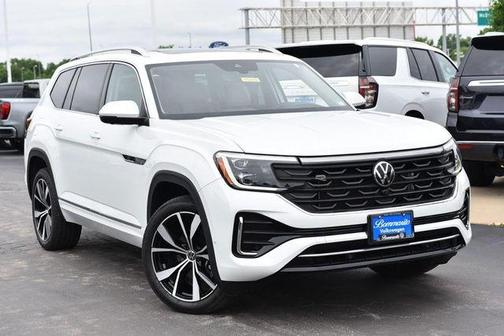 Opal White Pearl Effect 2024 Volkswagen Atlas 2.0T SEL Premium R-Line