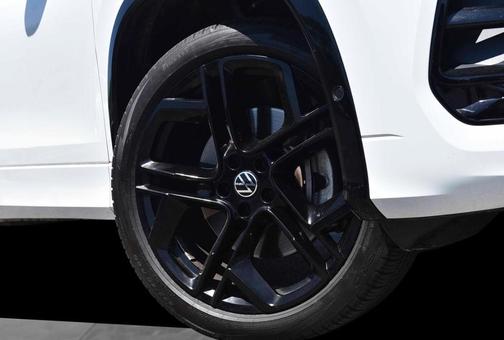 Opal White Pearl Effect 2025 Volkswagen Tiguan 2.0T SE R-Line Black