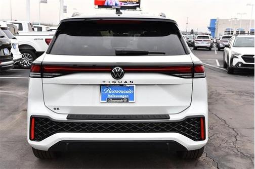 2026 Volkswagen Tiguan 2.0T SE R-Line Black