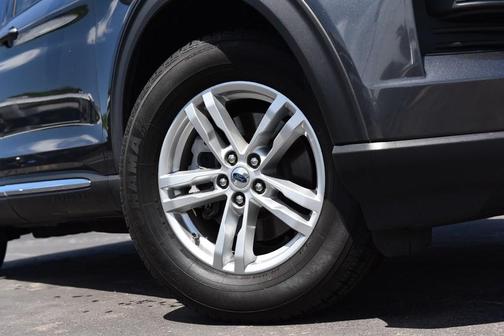 Magnetic Metallic 2020 Ford Explorer XLT