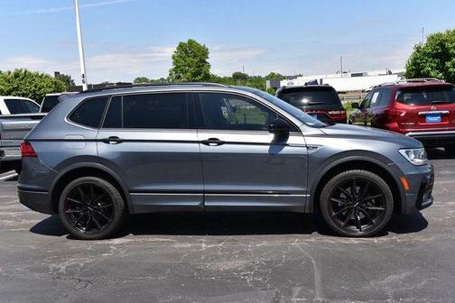 Platinum Gray Metallic 2021 Volkswagen Tiguan 2.0T SE R-Line Black