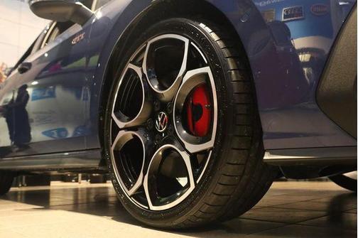 2026 Volkswagen Golf GTI AUTOBAHN