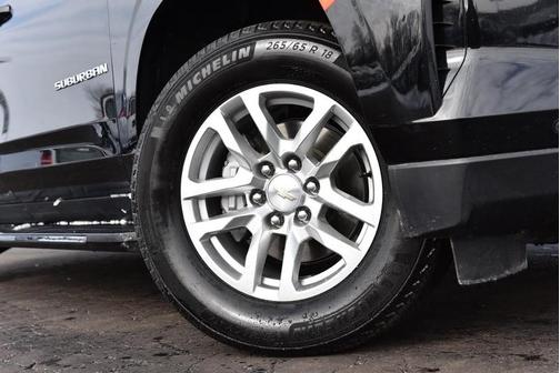 2024 Chevrolet Suburban LT