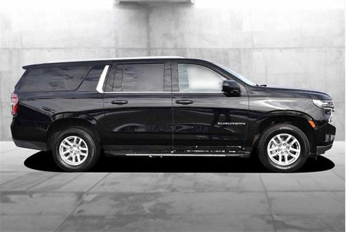 2024 Chevrolet Suburban LT
