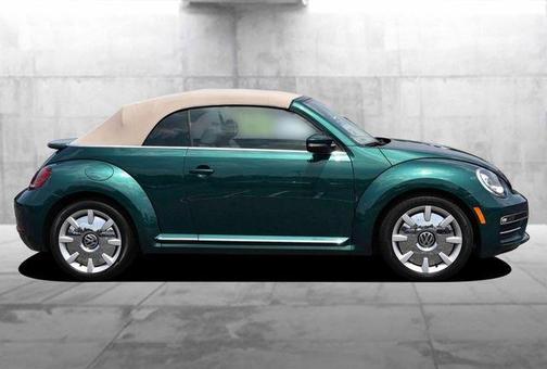 Bottle Green w/ Beige Top 2017 Volkswagen Beetle 1.8T SEL