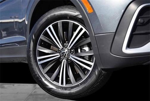 2024 Volkswagen Tiguan 2.0T Wolfsburg Edition