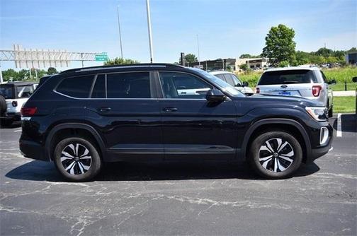 2024 Volkswagen Atlas 2.0T SE