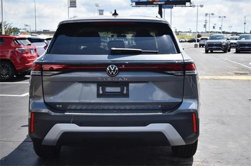 2025 Volkswagen Tiguan 2.0T SE