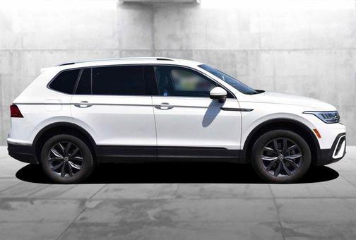 Opal White Pearl Effect 2023 Volkswagen Tiguan 2.0T SE