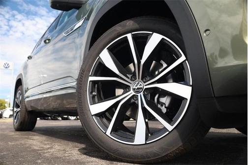 2026 Volkswagen Atlas 2.0T SEL Premium