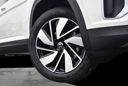 Opal White Pearl 2026 Volkswagen Atlas 2.0T SE W/TECHNOLOGY