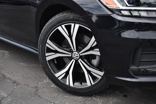 2022 Volkswagen Passat 2.0T SE