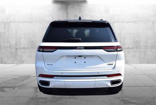 2022 Jeep Grand Cherokee Summit