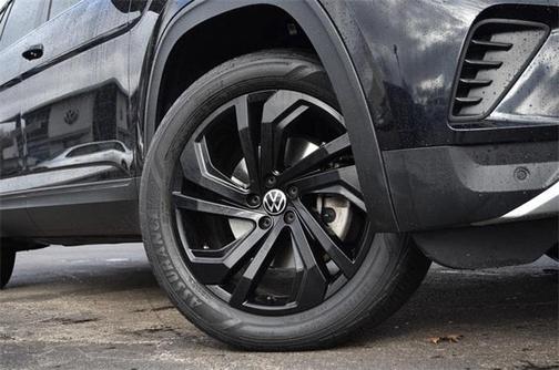 2023 Volkswagen Atlas 3.6L SE w/Technology