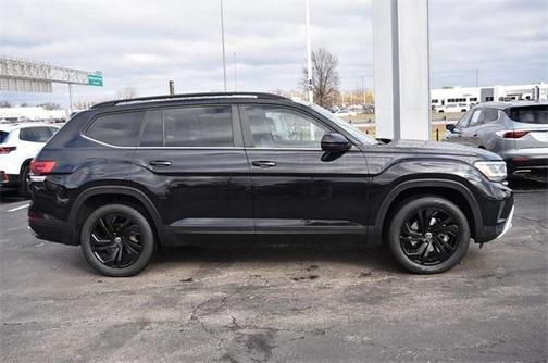2023 Volkswagen Atlas 3.6L SE w/Technology
