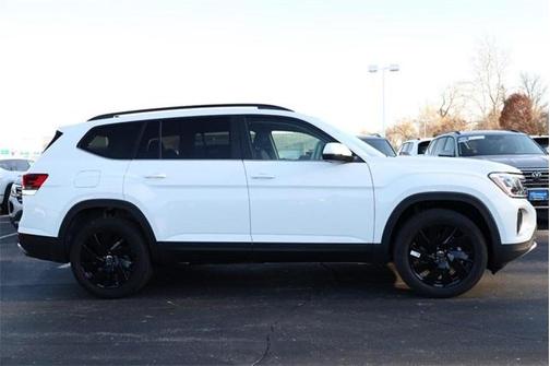 2025 Volkswagen Atlas 2.0T SE