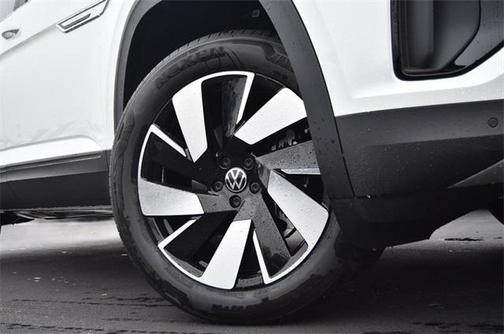 2026 Volkswagen Atlas Cross Sport 2.0T SE