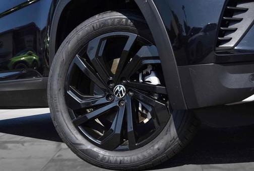 2023 Volkswagen Atlas 3.6L SE w/Technology