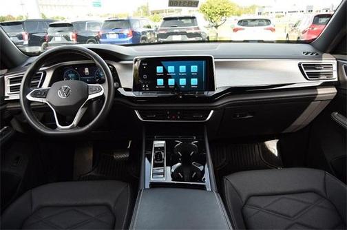 2024 Volkswagen Atlas Cross Sport 2.0T SE w/Technology