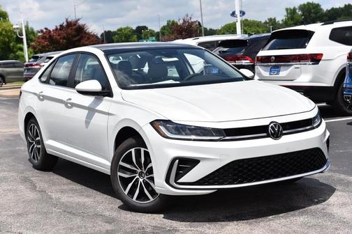 White Pearl 2026 Volkswagen Jetta 1.5T SE