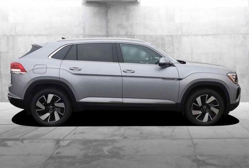 Silver Mist Metallic 2026 Volkswagen Atlas Cross Sport 2.0T SEL