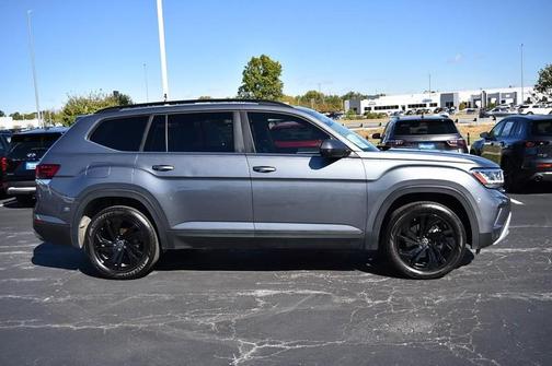 2022 Volkswagen Atlas 3.6L SE w/Technology
