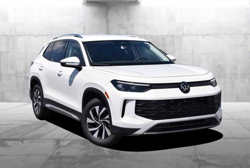 Pure White 2026 Volkswagen Tiguan 2.0T S