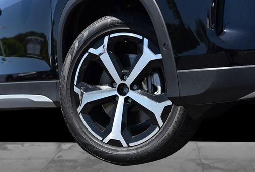 Deep Black Pearl 2026 Volkswagen Tiguan 2.0T SE