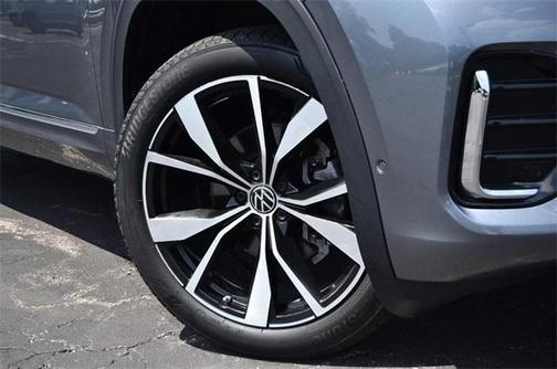2024 Volkswagen Atlas 2.0T SEL Premium R-Line