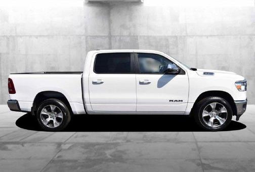 Bright White Clearcoat 2024 RAM 1500 Laramie